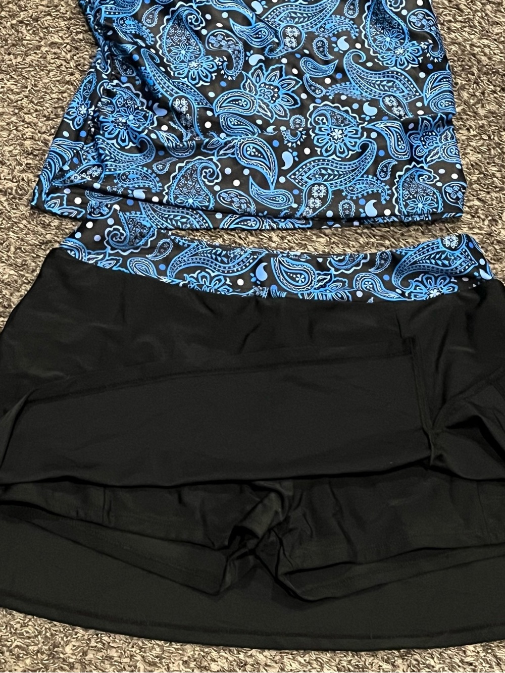 Size Large Tankini Black with Blue Paisley NWT - Picture 2 of 4